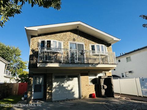 Photo of 79 Longdale Street #2, Staten Island, NY 10314 (MLS # 2505935)