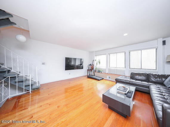 31 Country Drive, Staten Island, New York image 4