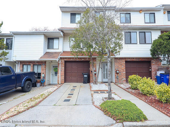 31 Country Drive, Staten Island, New York image 1