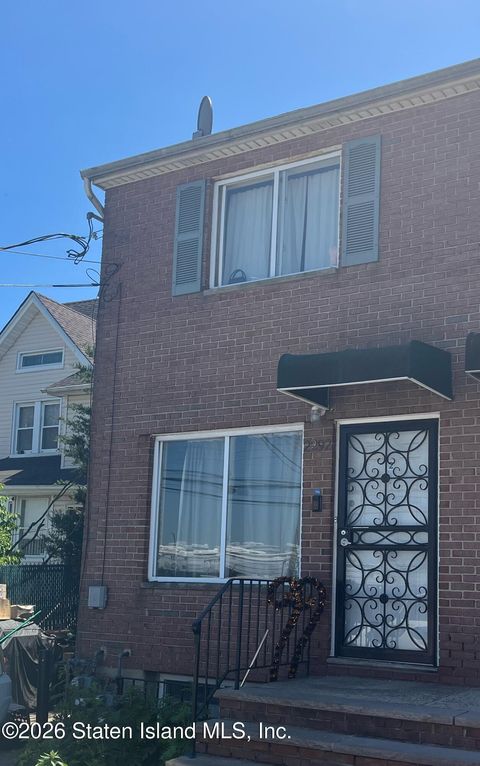 Photo of 2292 Richmond Terrace Ter, Staten Island, NY 10302 (MLS # 2602748)