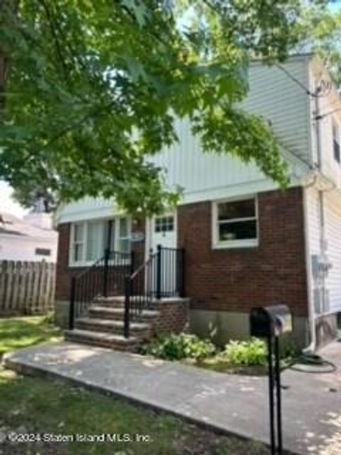Photo of 99 Acorn Street #2, Staten Island, NY 10306 (MLS # 2404210)
