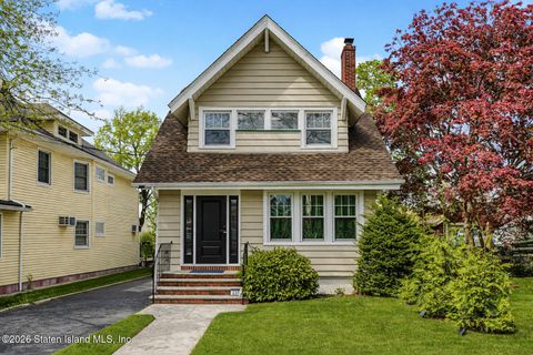 Photo of 237 Rice Avenue, Staten Island, NY 10314 (MLS # 2602170)