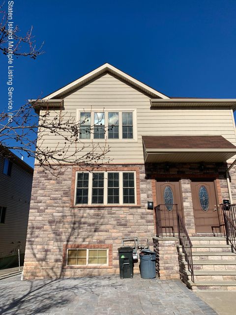 Photo of 27 Howe Street #1, Staten Island, NY 10310 (MLS # 1159704)