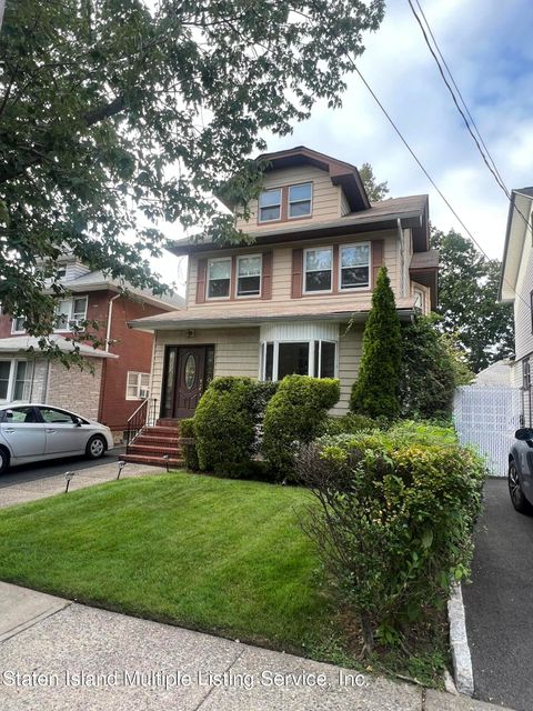 Photo of 255 Morrison Avenue, Staten Island, NY 10310 (MLS # 1164036)