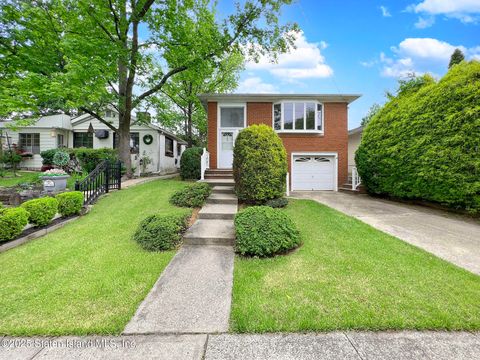 Photo of 45 West Terrace, Staten Island, NY 10312 (MLS # 2503095)