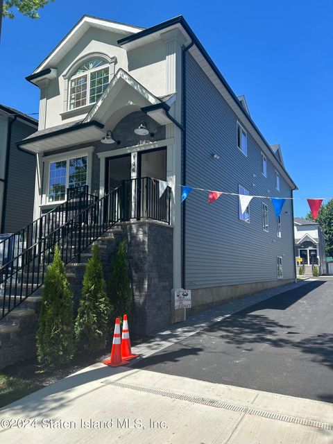 Photo of 144 Van Name Avenue, Staten Island, NY 10303 (MLS # 2405134)