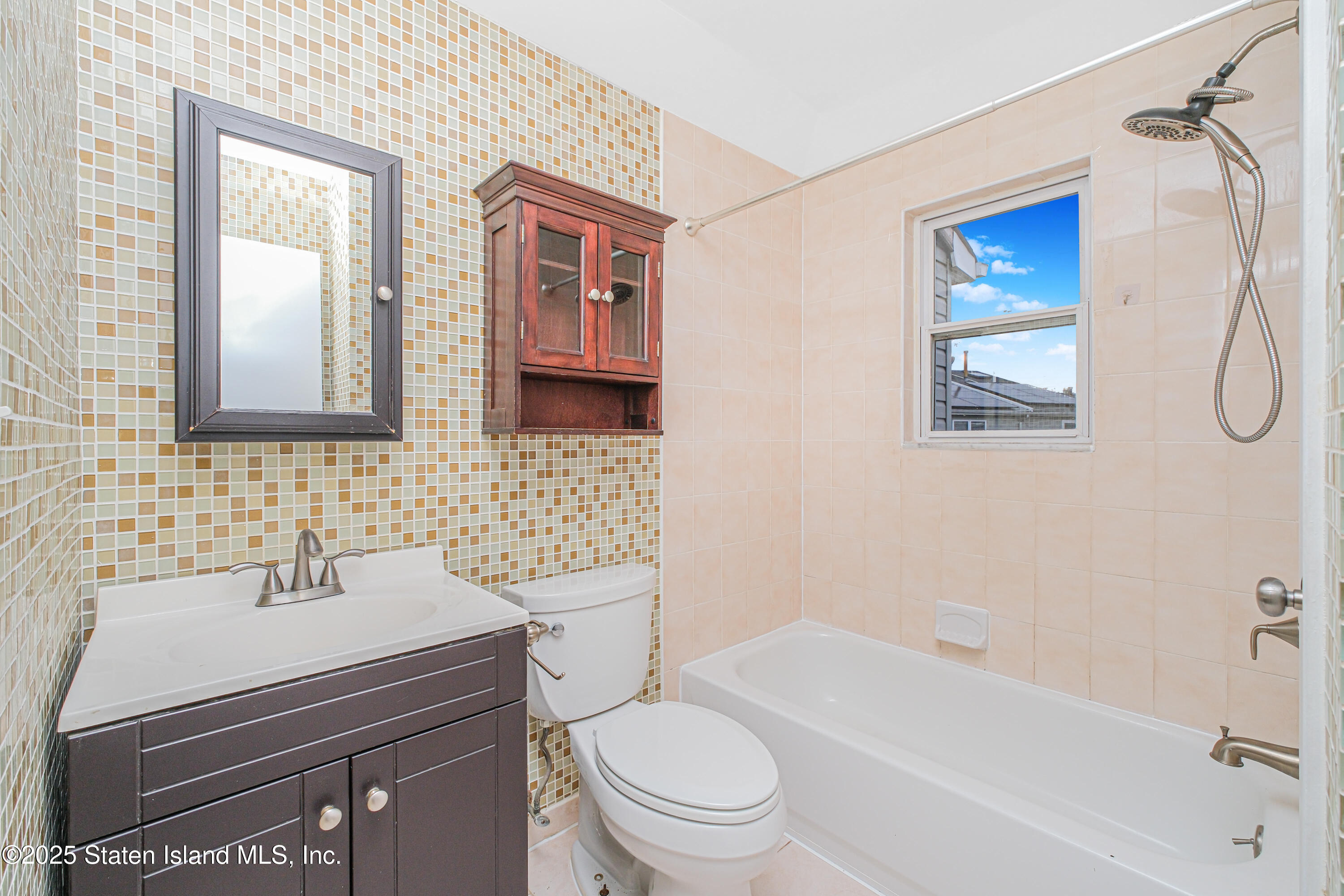 330 Skyline Drive #H, Staten Island, New York image 27