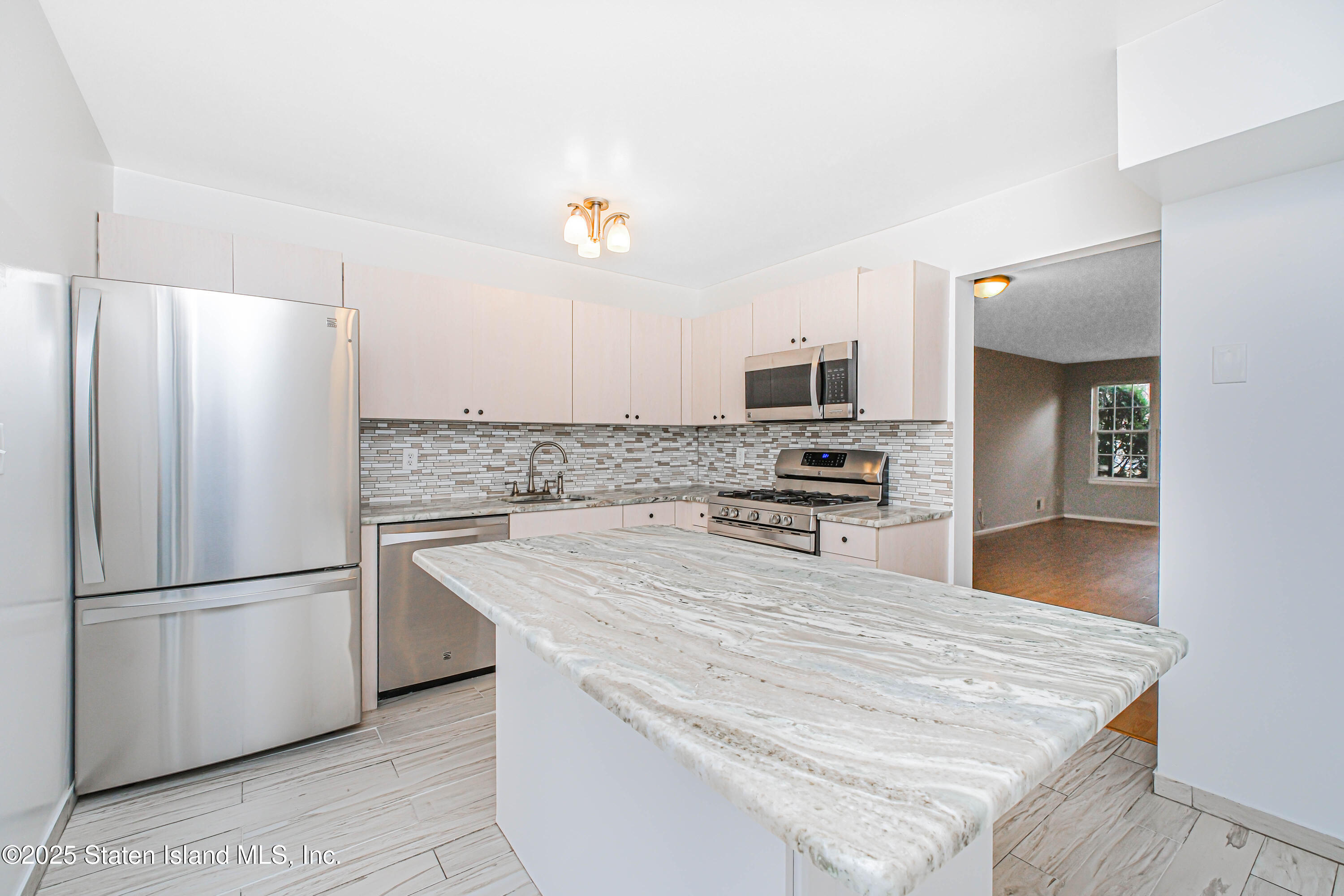 330 Skyline Drive #H, Staten Island, New York image 11