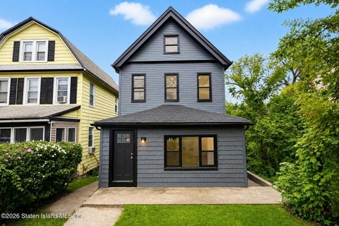 Homes For Sale - 221 South Avenue<br/> Staten Island, NY 10303