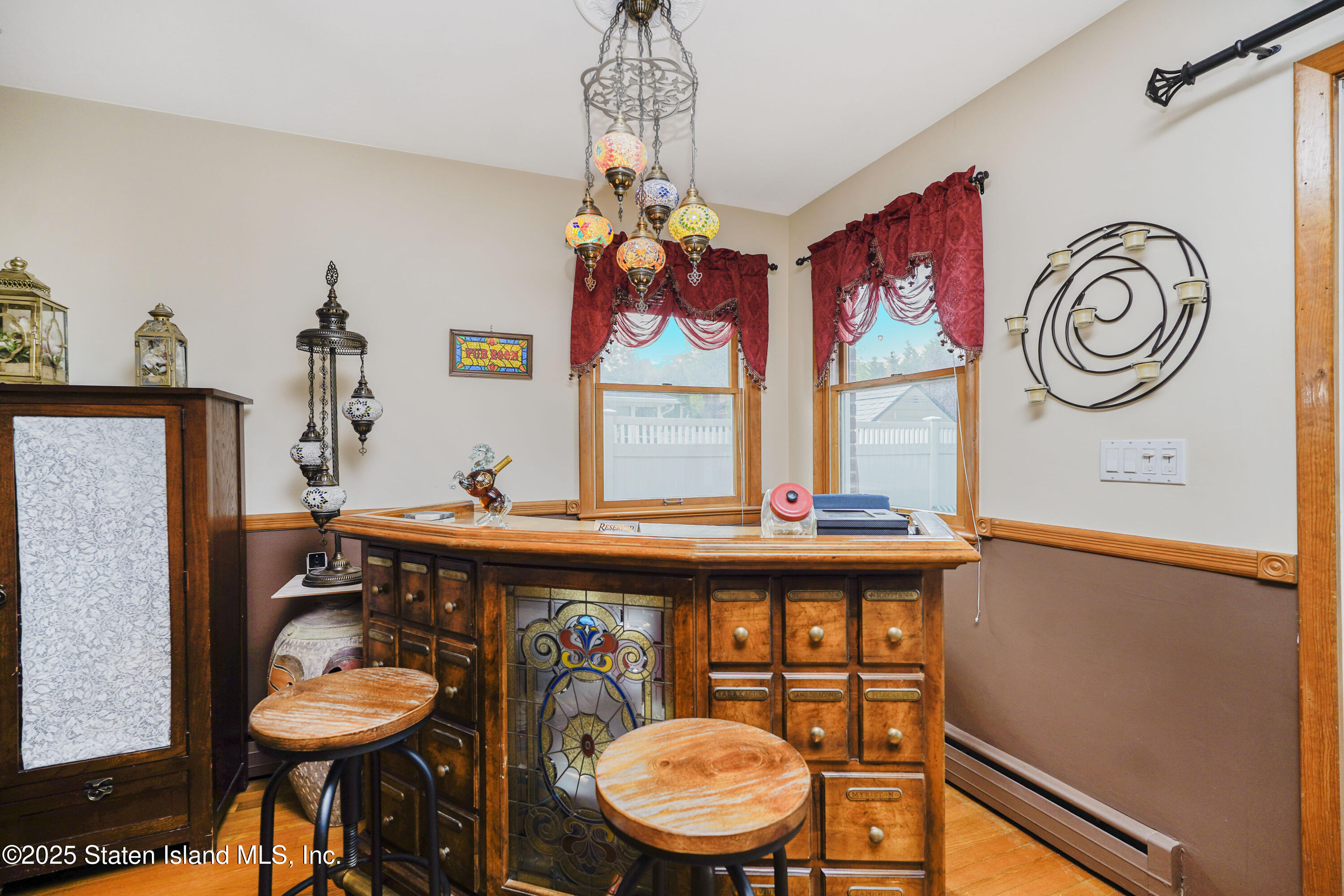 Staten Island, New York 10304, United States, 5 Bedrooms Bedrooms, ,2 BathroomsBathrooms,Residential,Pending,151085