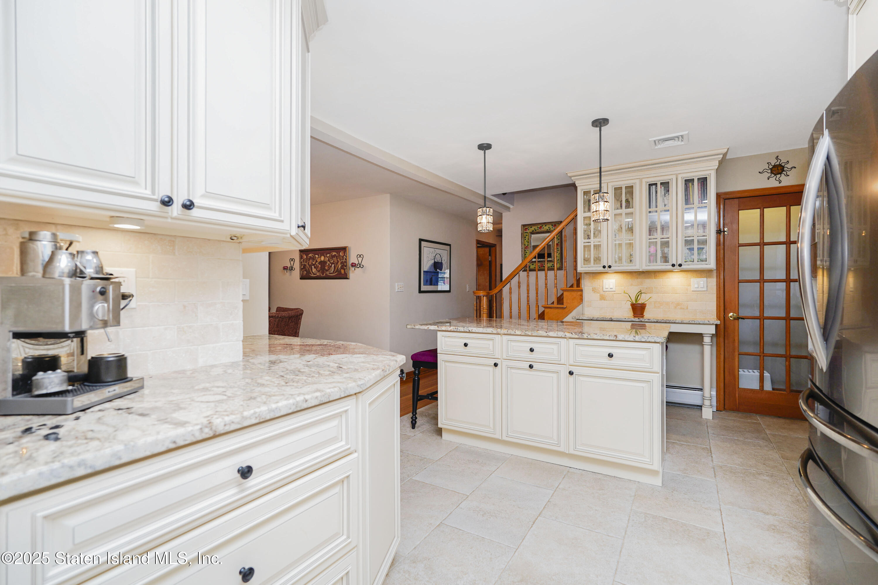 Staten Island, New York 10304, United States, 5 Bedrooms Bedrooms, ,2 BathroomsBathrooms,Residential,Pending,151085