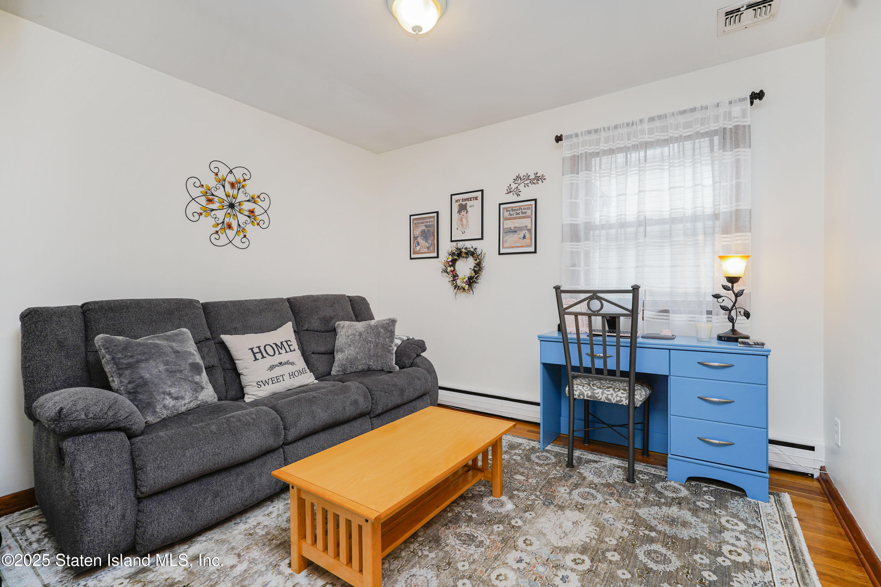 Staten Island, New York 10304, United States, 5 Bedrooms Bedrooms, ,2 BathroomsBathrooms,Residential,Pending,151085