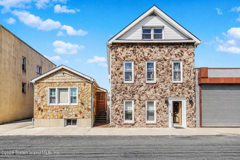 Photo of 12 Balfour Street, Staten Island, NY 10305 (MLS # 2602163)