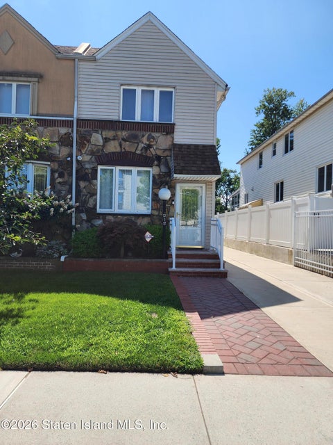 Homes For Sale - 416 Adams Avenue<br/> Staten Island, NY 10306