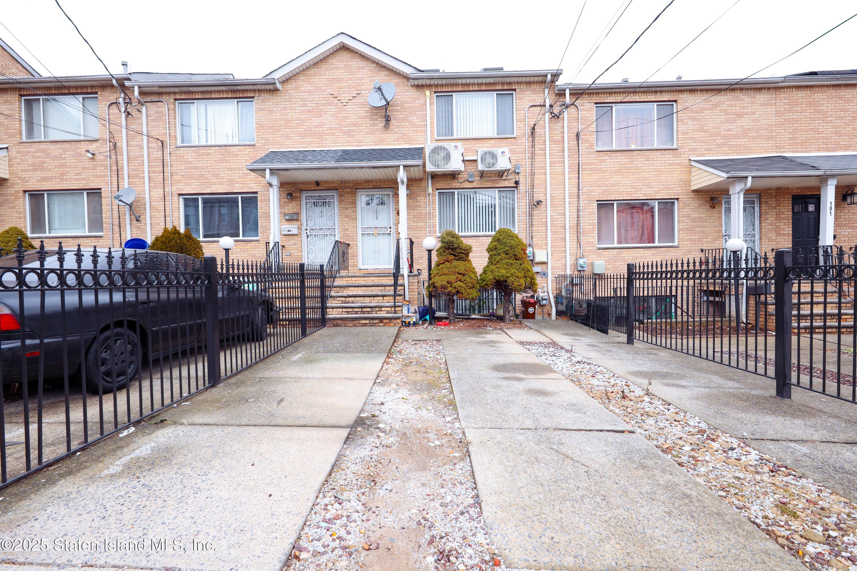 105 Beach Street, Staten Island, New York image 1