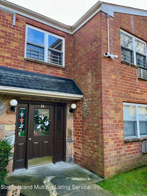 Photo of 22 Bay Terrace #2h, Staten Island, NY 10306 (MLS # 2400131)