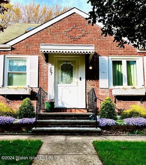 Photo of 367 Ross Avenue, Staten Island, NY 10306 (MLS # 2402302)