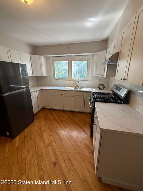 Photo of 54 Sycamore Street, Staten Island, NY 10308 (MLS # 2503419)