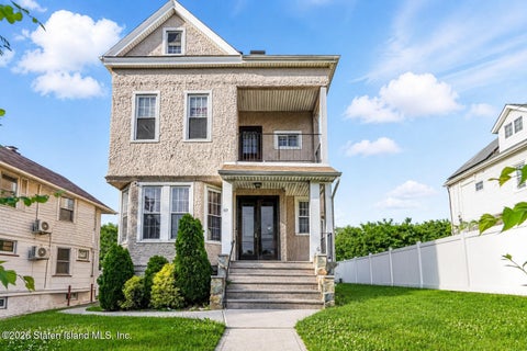 Multifamily For Sale - 69 Narrows Road<br/> Staten Island, NY 10305