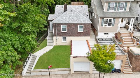 Photo of 832 Van Duzer Street, Staten Island, NY 10304 (MLS # 2406211)