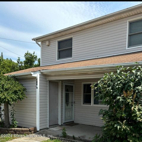 Photo of 18 Peter Street, Staten Island, NY 10314 (MLS # 2403790)