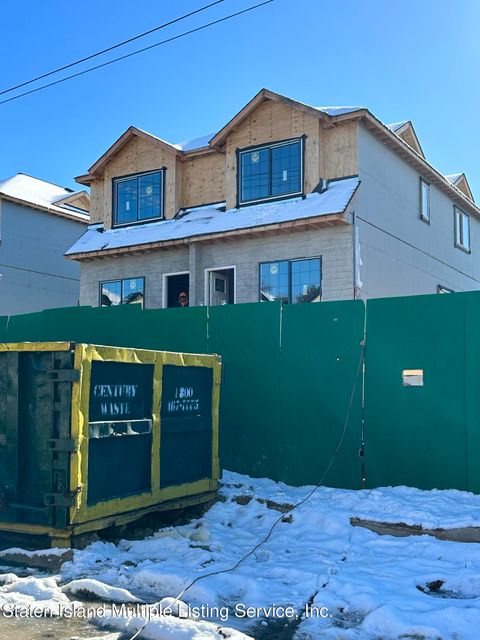 Photo of 98 Monahan Avenue, Staten Island, NY 10314 (MLS # 1164599)