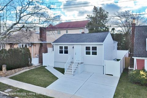 Photo of 118 Lortel Avenue, Staten Island, NY 10314 (MLS # 2401115)