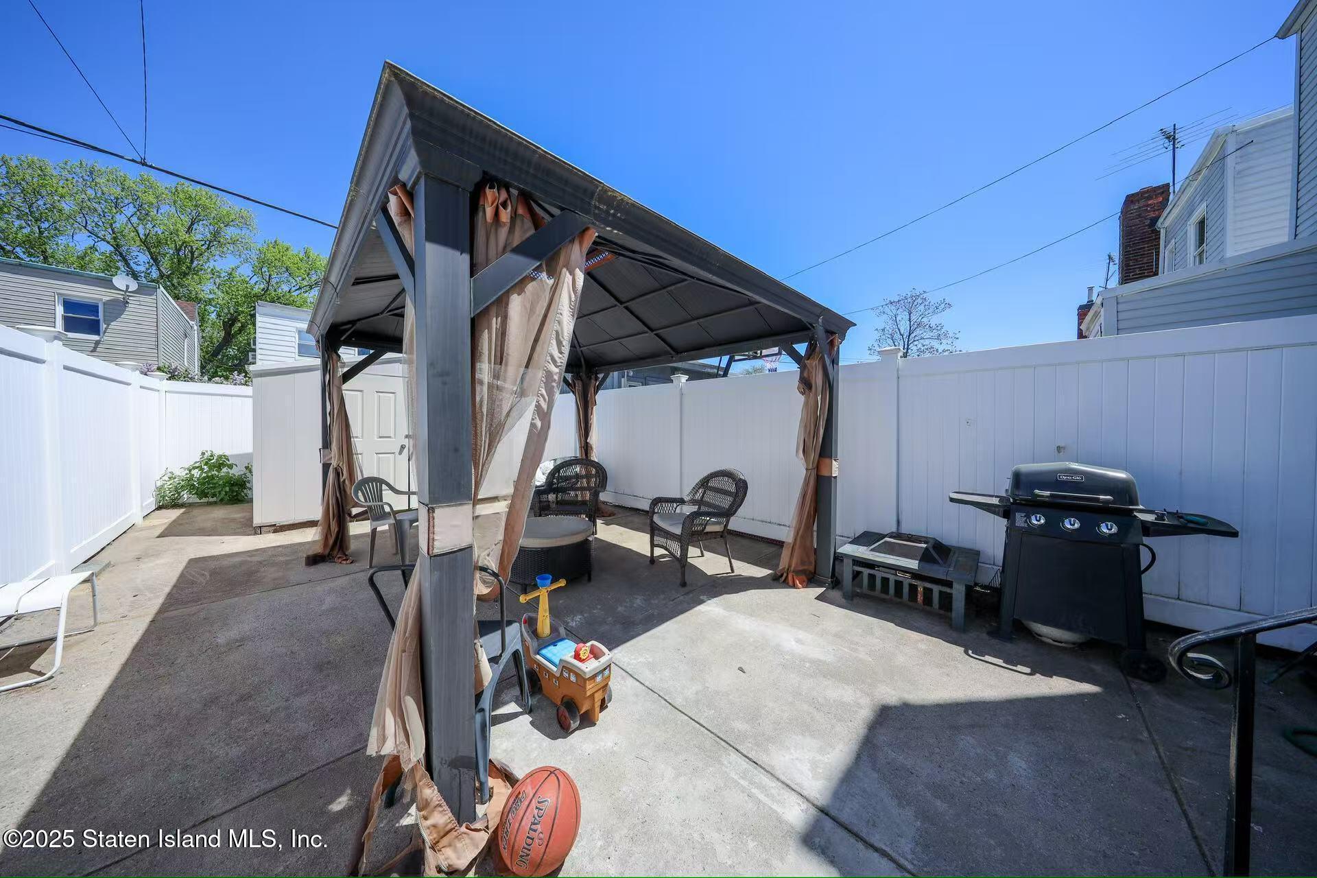 1733 37th Street, Brooklyn, New York image 14