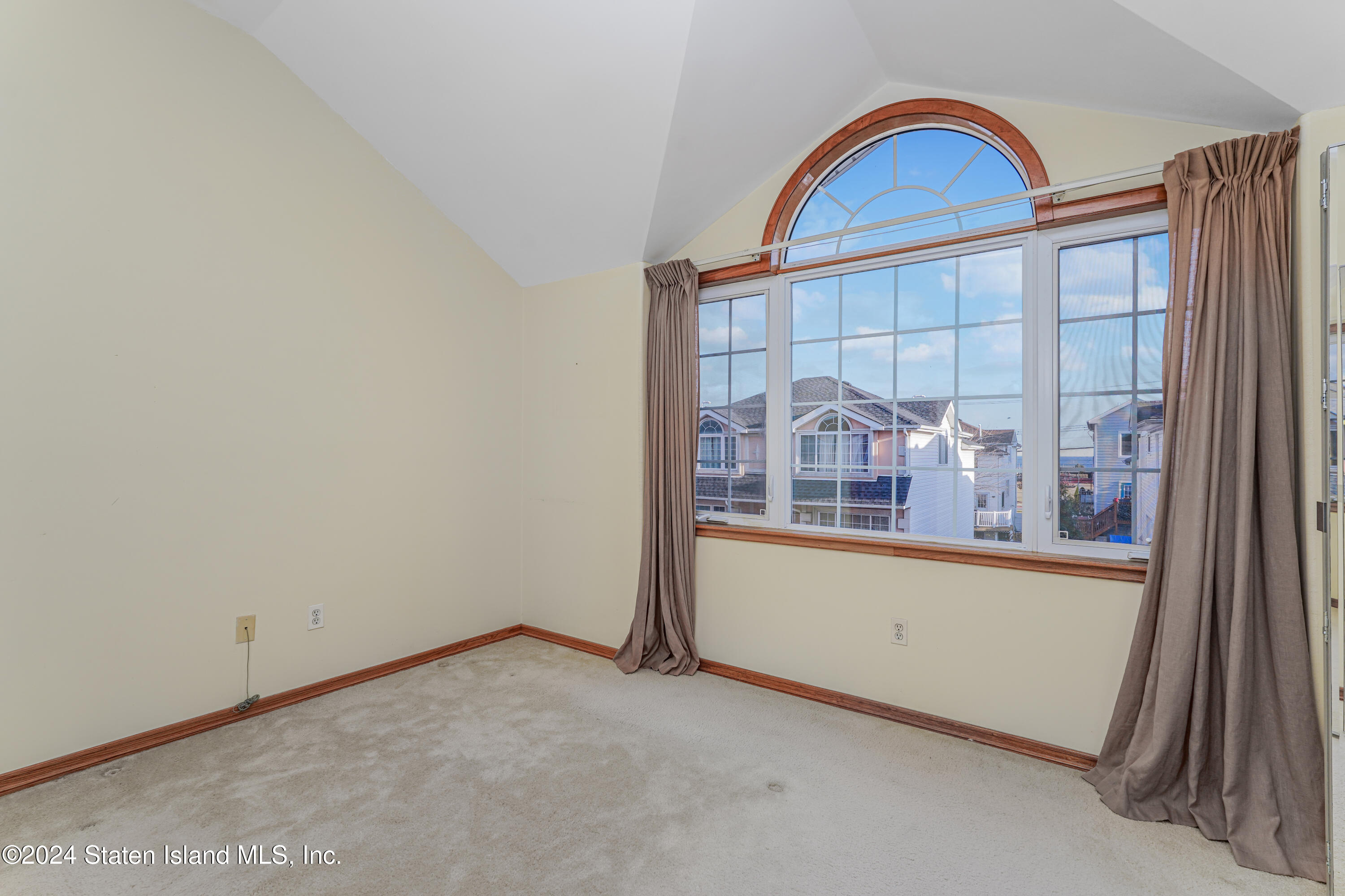 134 Alex Circle, Staten Island, New York image 5