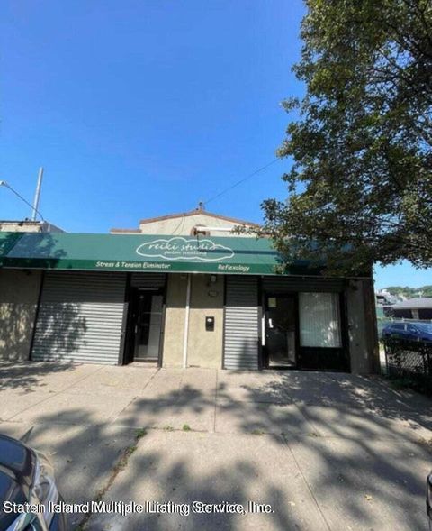 Photo of 1134 Targee Street, Staten Island, NY 10304 (MLS # 1165177)