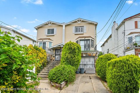Photo of 263 Richmond Hill Road, Staten Island, NY 10314 (MLS # 1162470)
