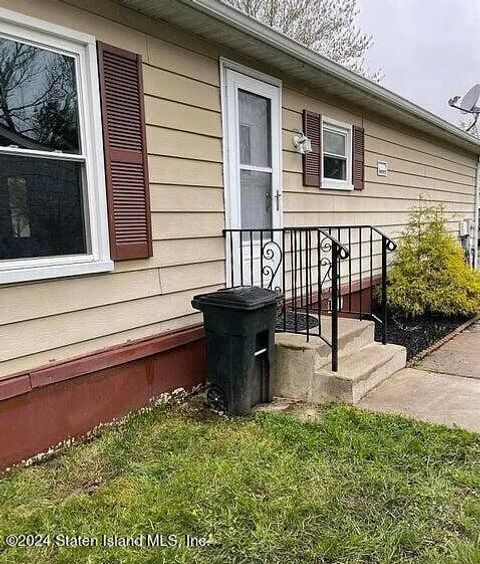 Photo of 3 Fallow Drive, Manalapan, NJ 07726 (MLS # 2406105)