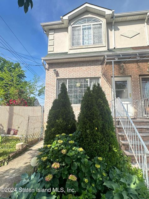 Photo of 273 Wingham Street #1, Staten Island, NY 10305 (MLS # 2404300)