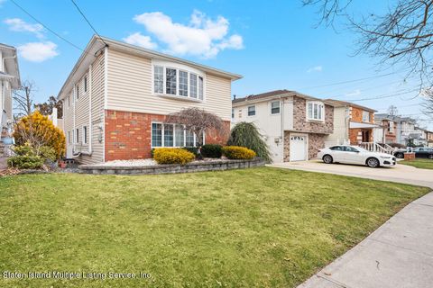 Photo of 453 Genesee Avenue, Staten Island, NY 10312 (MLS # 2400629)