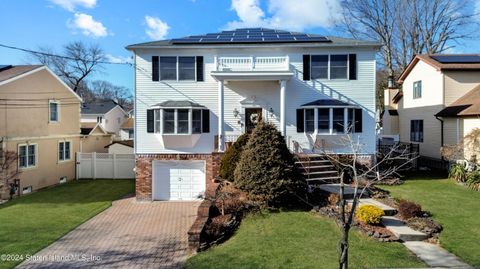 Photo of 141 Eylandt Street #A, Staten Island, NY 10312 (MLS # 2404519)