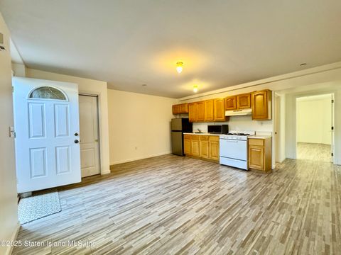 MLS: 2501408