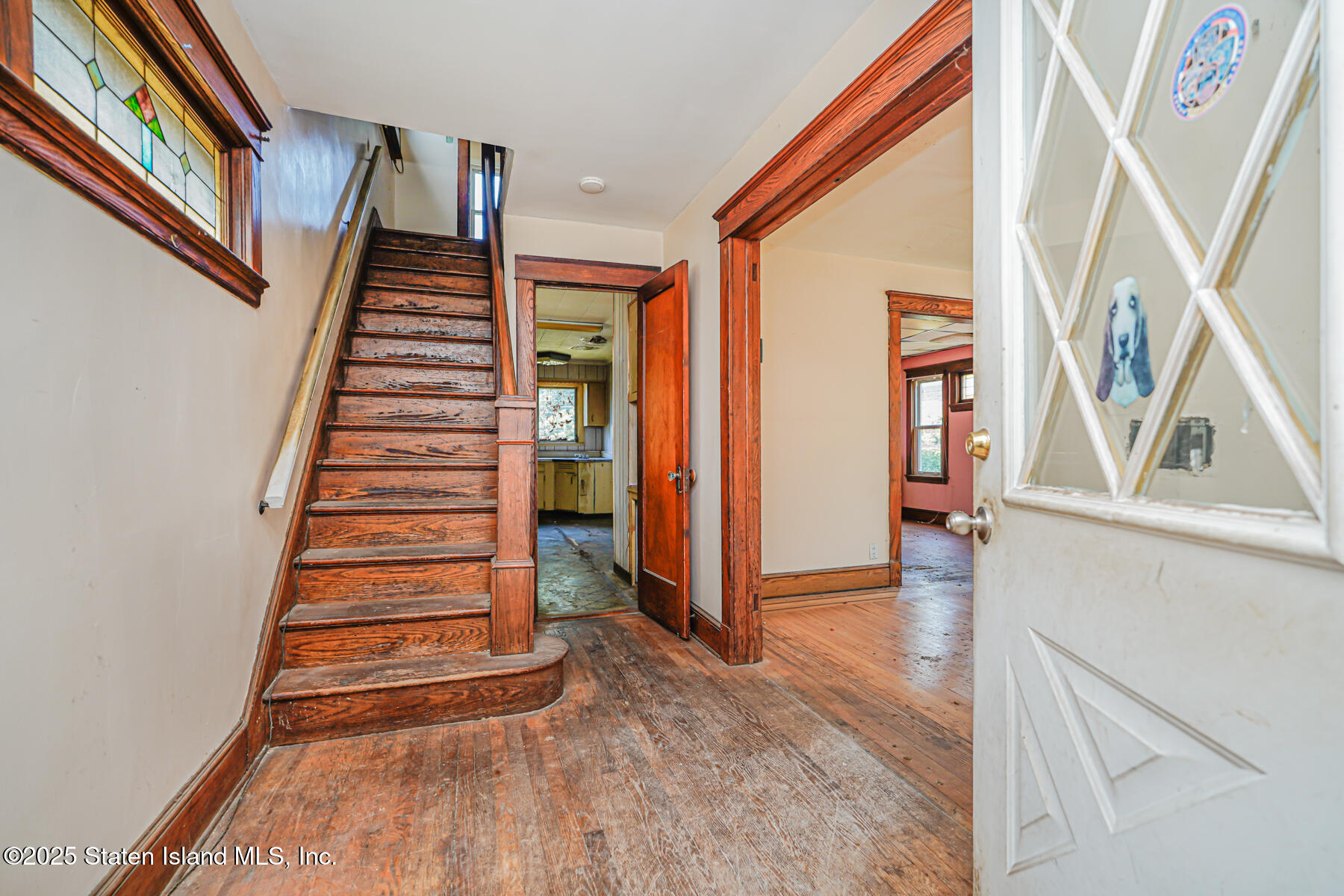 233 Locust Avenue, Staten Island, New York image 3