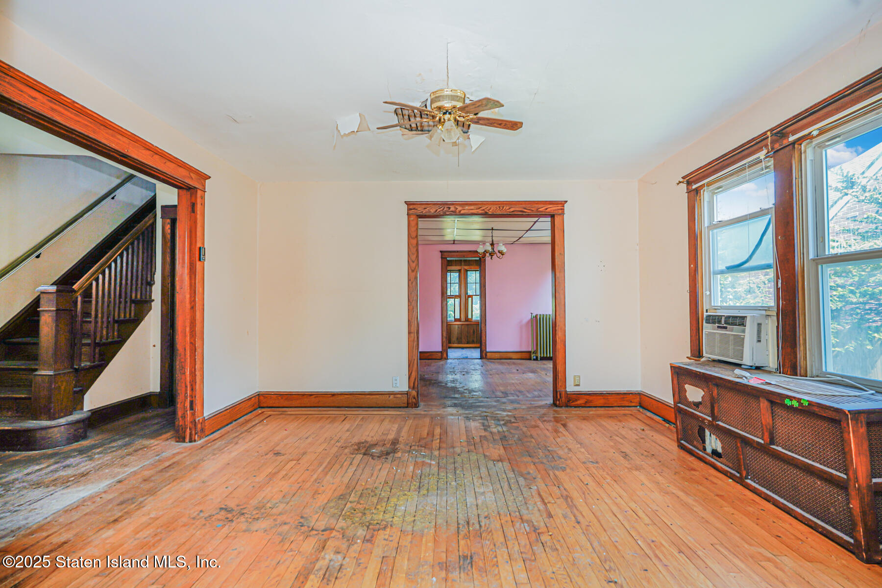 233 Locust Avenue, Staten Island, New York image 5