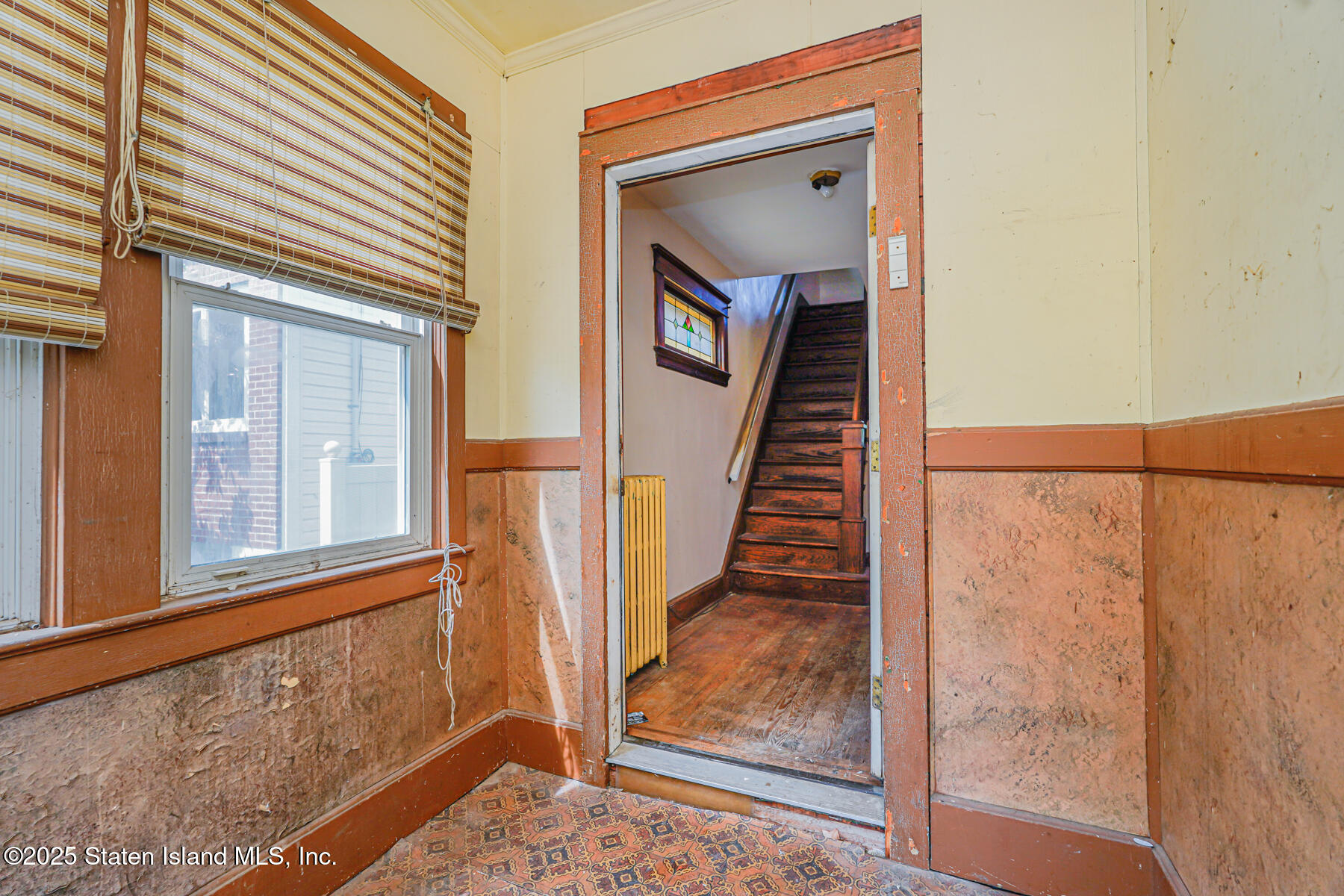 233 Locust Avenue, Staten Island, New York image 4