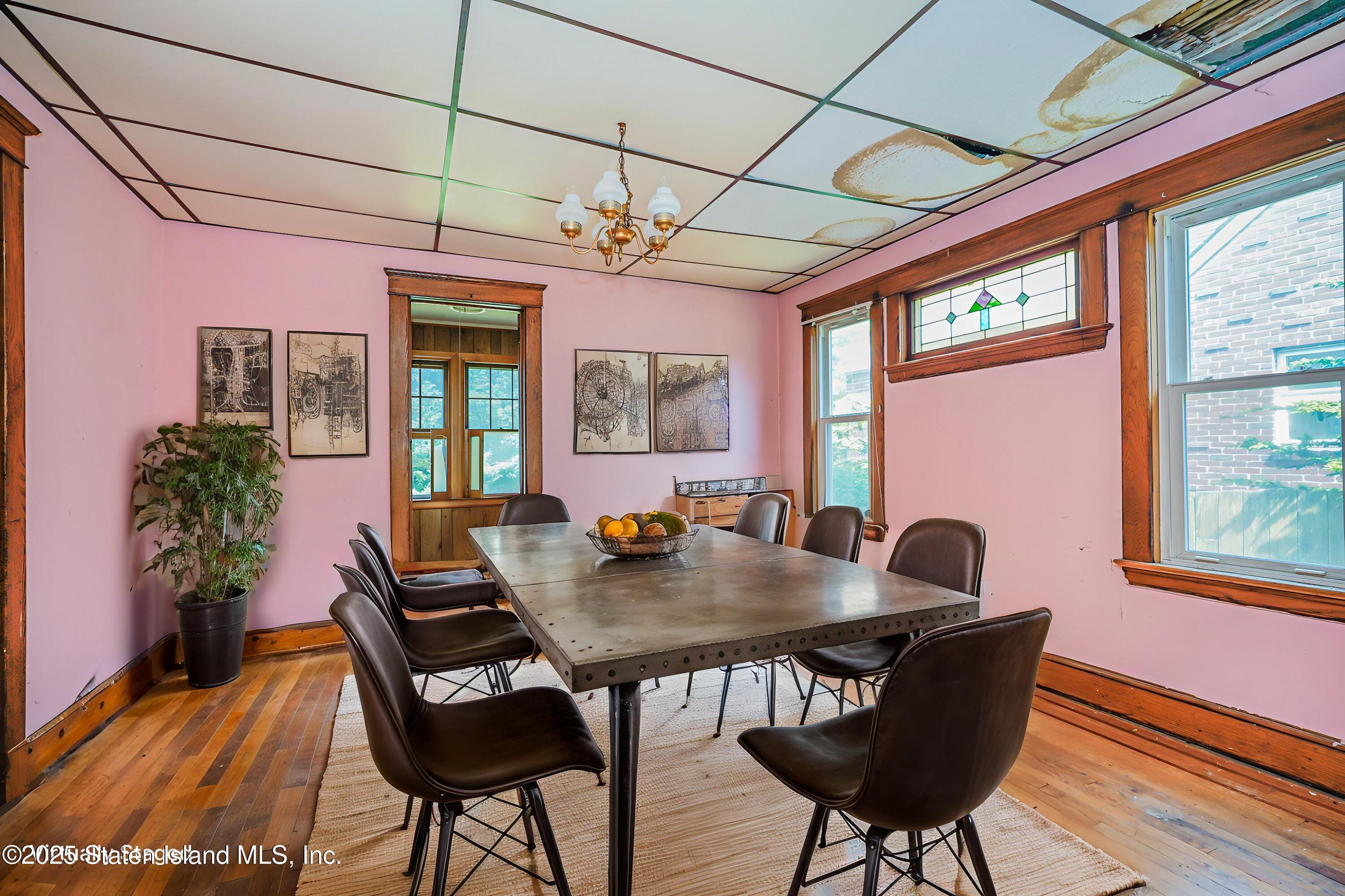233 Locust Avenue, Staten Island, New York image 8