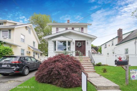 Photo of 76 Drake Avenue Ave, Staten Island, NY 10314 (MLS # 2402092)