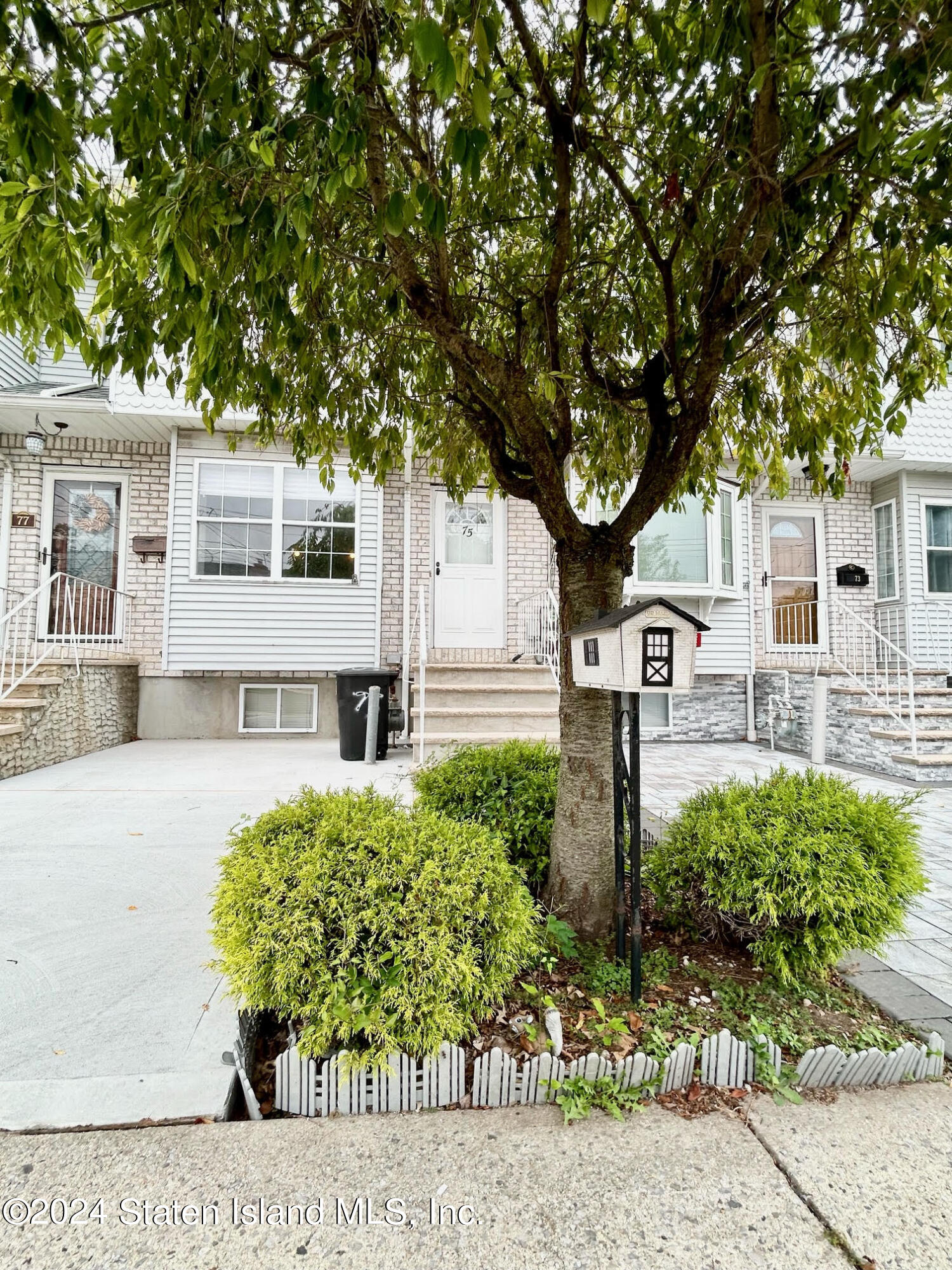 75 Russell Street, Staten Island, New York image 3