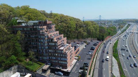 Photo of 755 Narrows Road N #707, Staten Island, NY 10304 (MLS # 2505295)