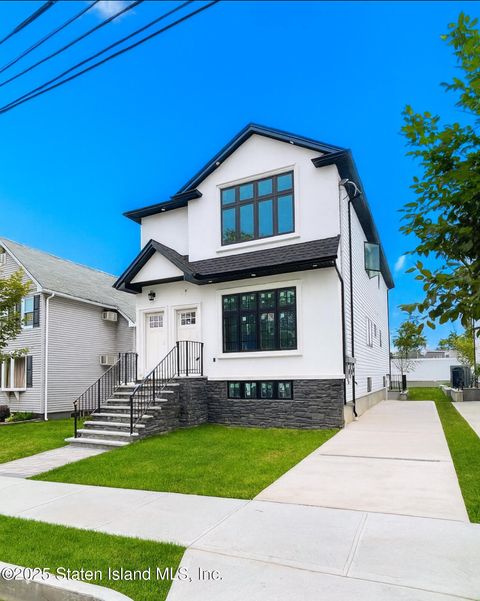 Photo of 133 Butler Avenue, Staten Island, NY 10307 (MLS # 2500732)