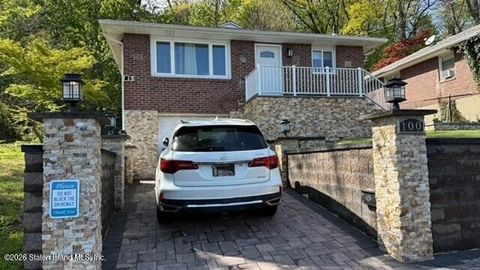 Photo of 100 Cedar Terrace, Staten Island, NY 10304 (MLS # 2602308)