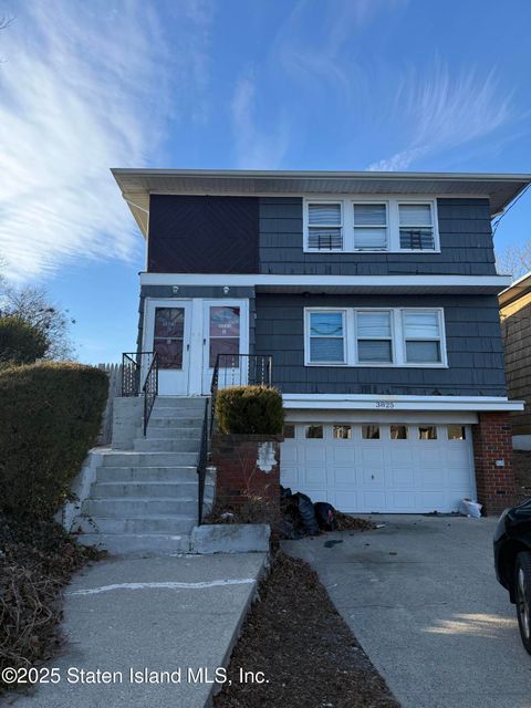 Photo of 3825 Hylan Boulevard #1, Staten Island, NY 10308 (MLS # 2500805)