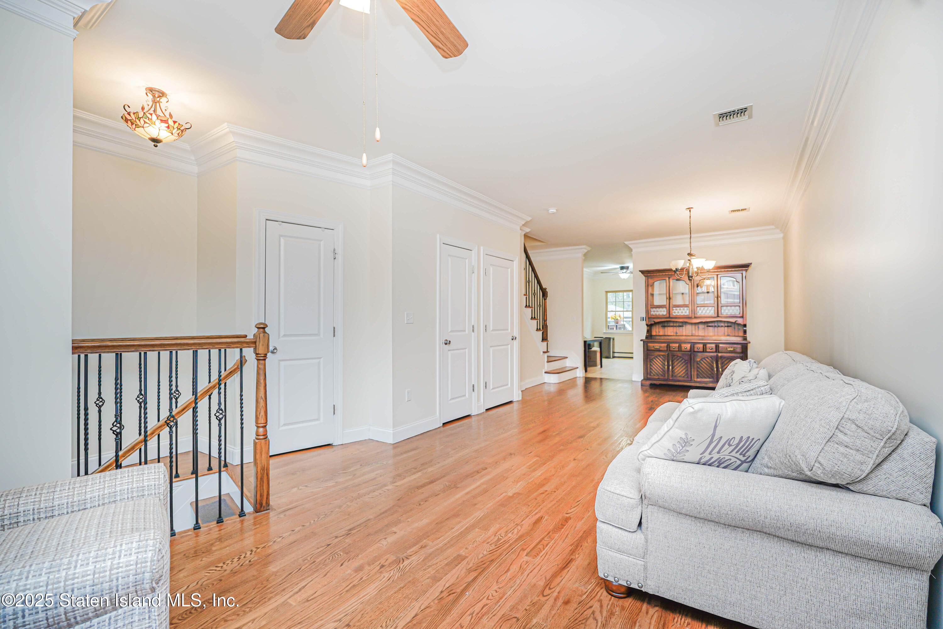 35 Monarch Court, Staten Island, New York image 8