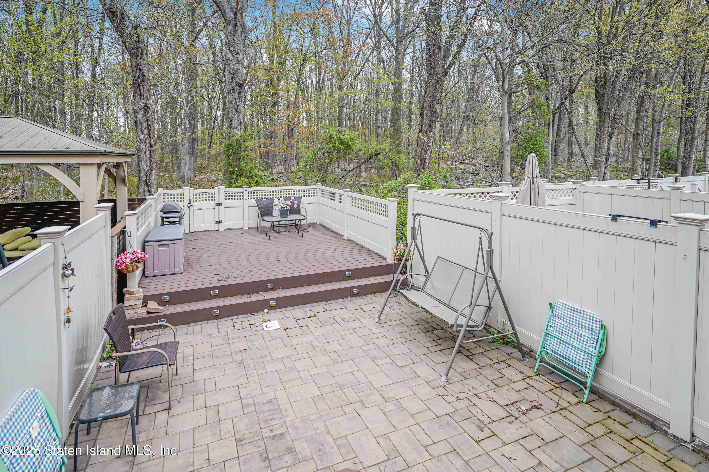35 Monarch Court, Staten Island, New York image 28