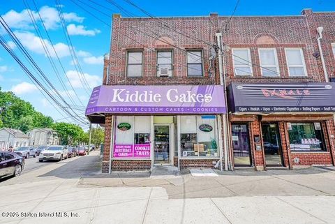 Photo of 6378 Amboy Road, Staten Island, NY 10309 (MLS # 2503371)