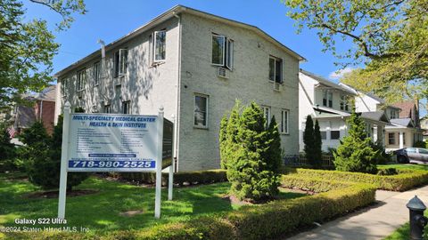 Photo of 321 Edison Street, Staten Island, NY 10306 (MLS # 2601116)